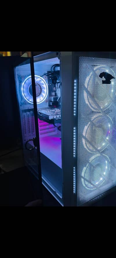 Ultimate Gaming PC  i5 11Gen Ram 16GB xpg 256ssd RGB