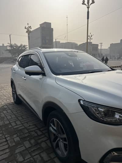 MG HS 2021 Trophy Edition