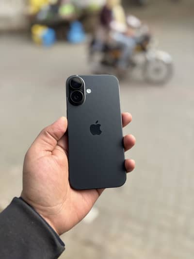 Iphone 16 (urgent sale)