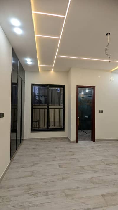 Brand New 10 Marla House for Sale on 50 Ft Road in Bahria Town Lahore | 5 Bedrooms