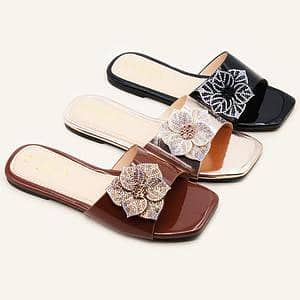 Ladies Shoe tyar milain gy apney online orders Lainey Hain