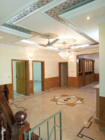 G-11/1 size 40x80 upper portion 3bed 3bath dring tvlounge kitchen