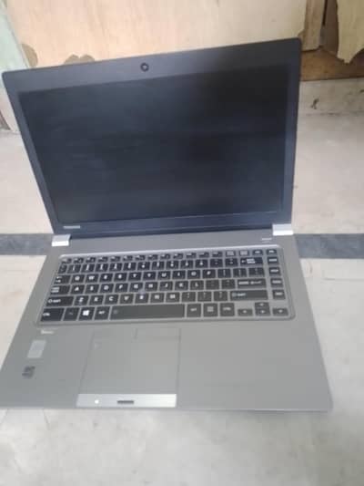 Toshiba Tecra Z40-A Laptop – i5 / 8GB RAM / Windows 10 Pro