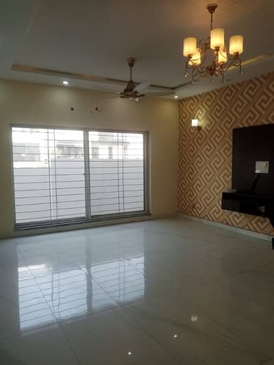 Corner Lower Portion For Rent In Reasonable Price, 3 Bed