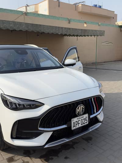 MG hs PHEV like new condition PPF done