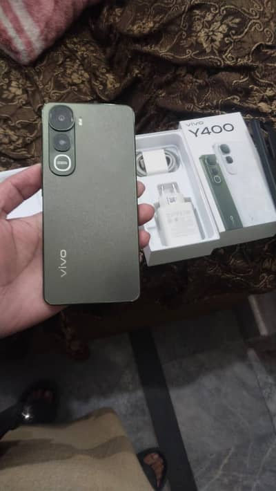 vivo y400 5g 8+8/256 full box charger new hcondition 10 10 03707740600