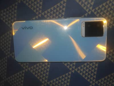 vivo y21 used without box mobile and charger