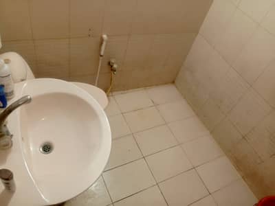 UPPER PORTION AVAILABLE FOR RENT IN KHABER BLOCK