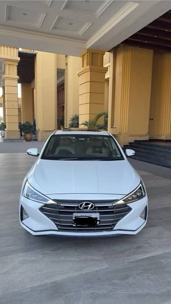 Hyundai Elantra 2022