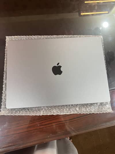 Apple MacBook pro M1  2021  100 Battery Health