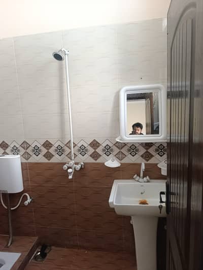 Upper portion for Rent