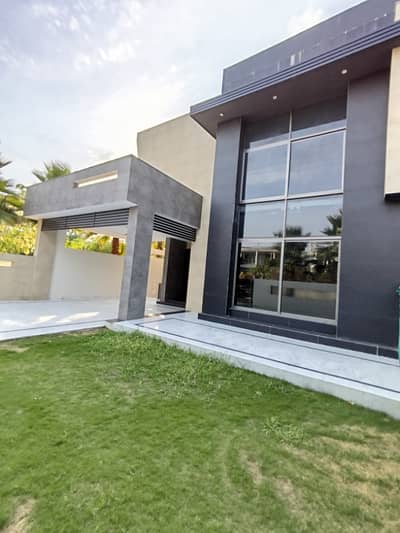 Beautiful House for rent with lawn