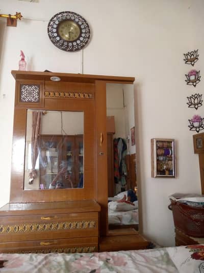 cycle,Dressing table,matki