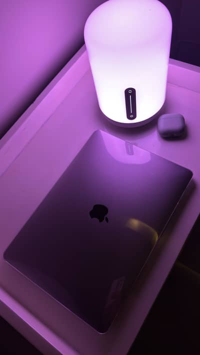 MacBook Air 2020 - excellent condition