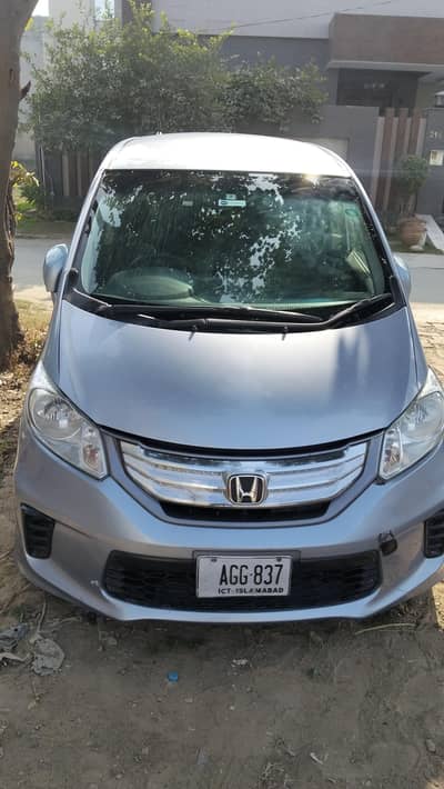 Honda Freed 7 seater hybrid  2012/2017