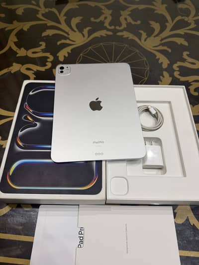 iPad Pro m4 11” in apple warranty