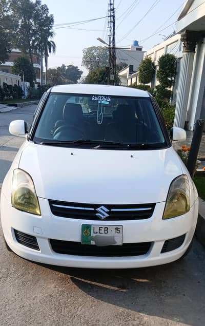 Swift 2015 DLX Automatic home use car