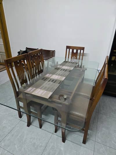 Dining Table with 6 wooden chairs