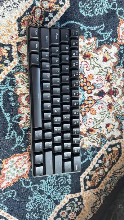 Wireless gaming keyboard 60% with blue switches and rgb lights