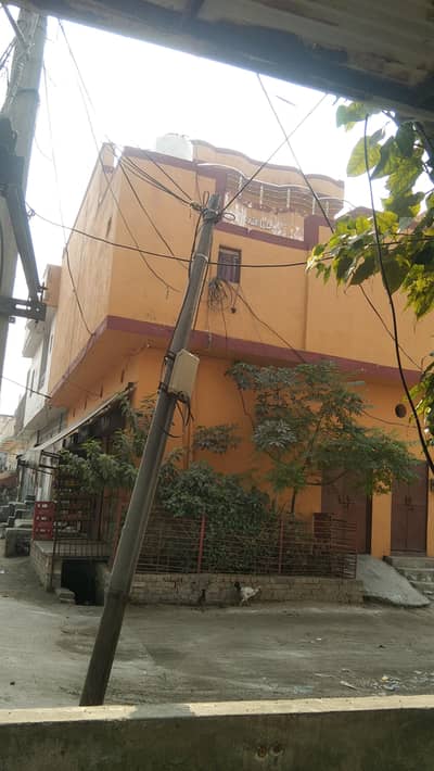 سیمی کمرشل کارنر ہاؤس | 4 شاپس، بہترین لوکیشن