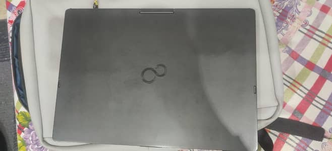 Fujitsu i5 8th gen 360 Touch