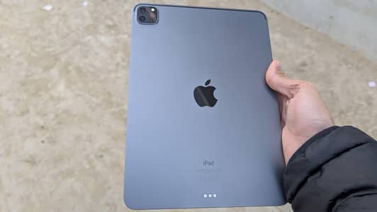 ipad pro M1 chip 256Gb 120Fps PUBG smooth Game play No open No Repair