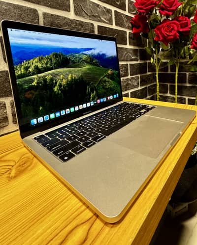 Apple MacBook Pro 13-inch (M2, 2022)