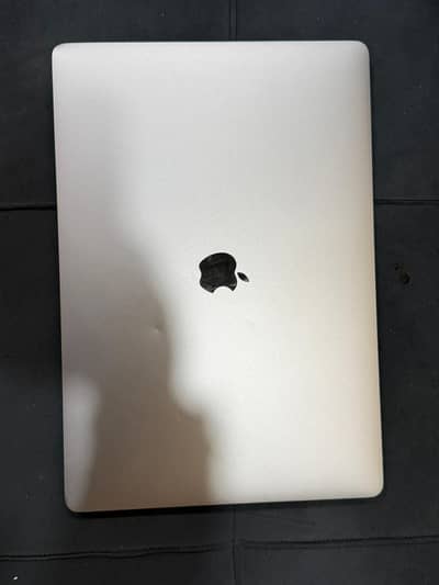 Macbook pro 2019 16 inches