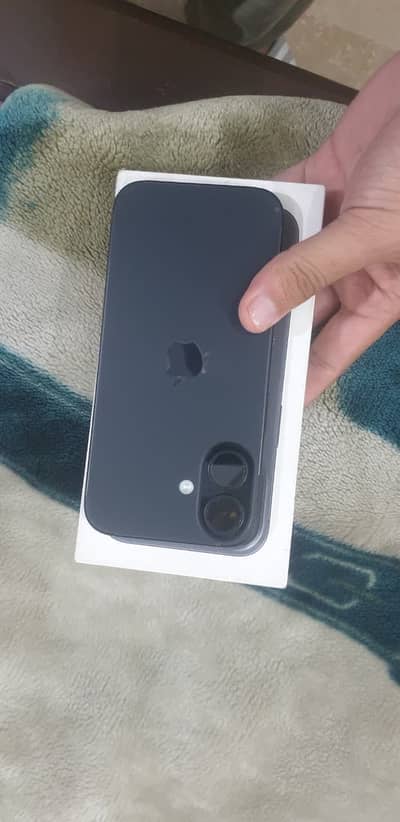 New iphone 16 jv with box 100 bh 3 cycle count