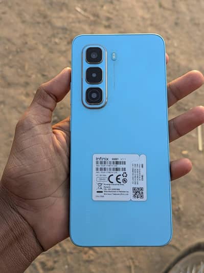 8.128 10.10 with box and charger