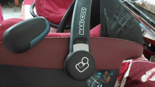 maxi -cosi car seat or carrycot for sale chicco brand