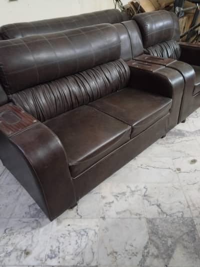 Sofa set in near Condition 3 2 1 set