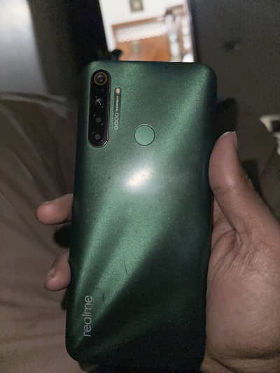REALME 5i 4/64 gb