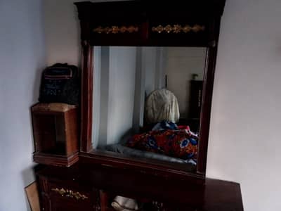 Bed dressing table
