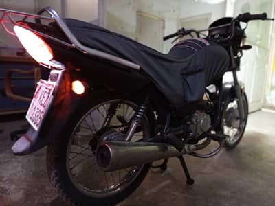 Super Power 100cc – 2010 Karachi Registered (Like 150cc)