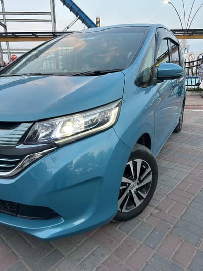 honda freed full options 7 seater all genuine