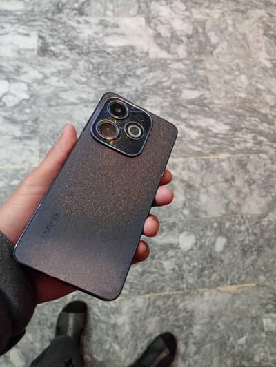 Infinix hot 40i 8 / 128