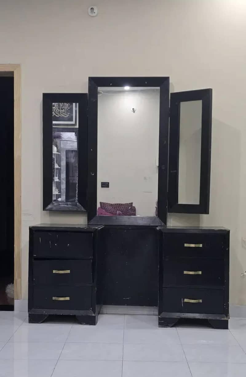 Dressing Table 1