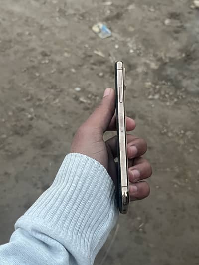 64gb , 100% battery health,1x camera blurred,Baki All Okay