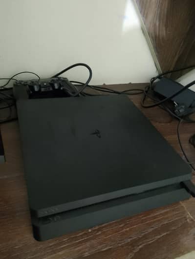 PS4 JAILBREAK 9.00 with 8 games and two original controllers