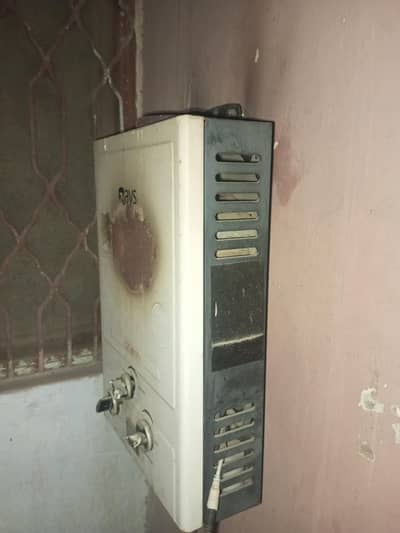 used ma ha bs bodi ka clour kharab ho gya ha Baki sb thek ha