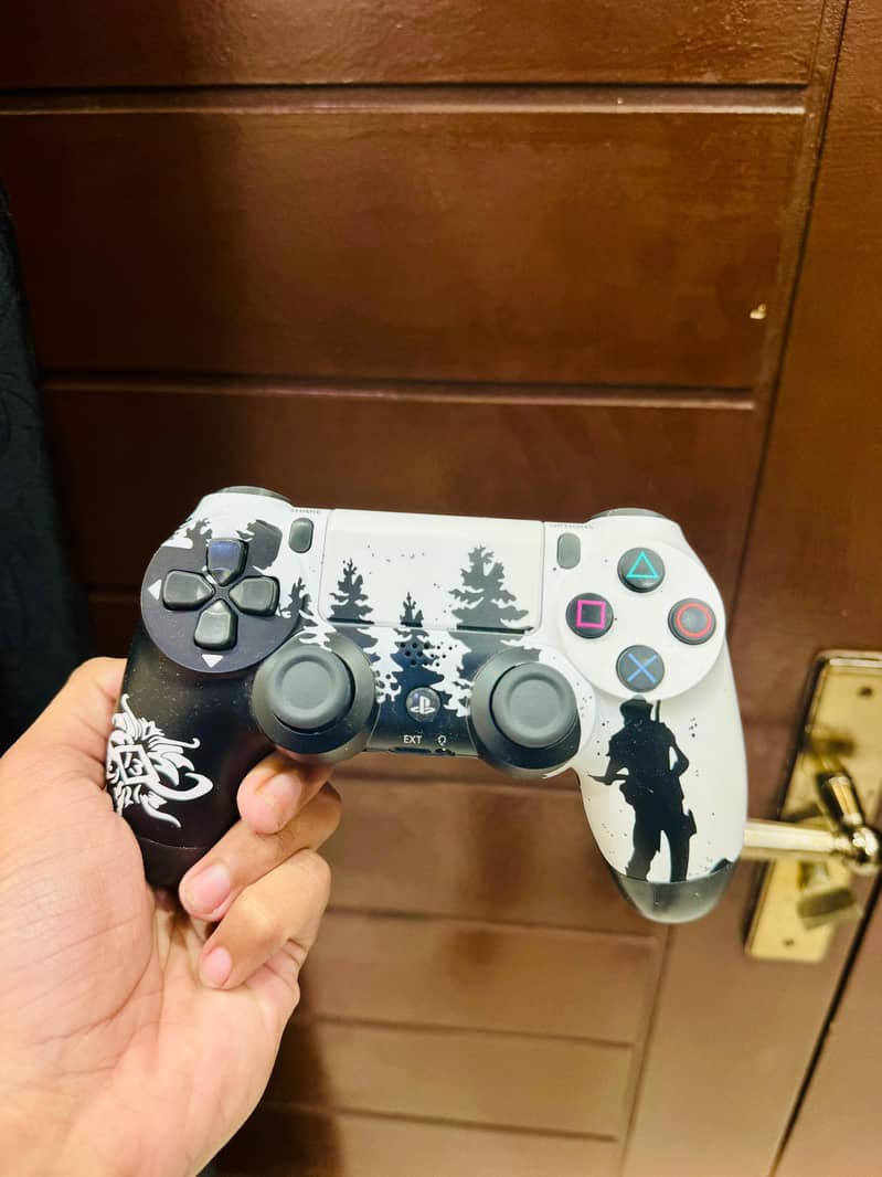 PS4 wireless controller 1