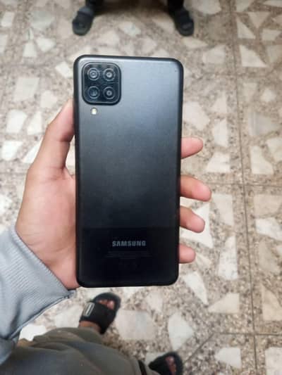 Samsung a12 4/64 non pta box avalible hy
