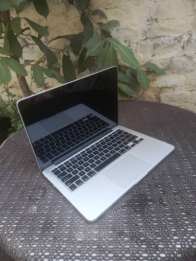 2014 Pro | 8gb 256gb | MacBook