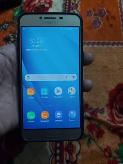 Samsung c5 dull sim officaly  prof hai 4gbi ram h 32gbi room hai