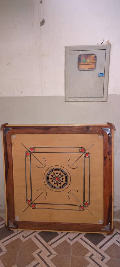carrom board