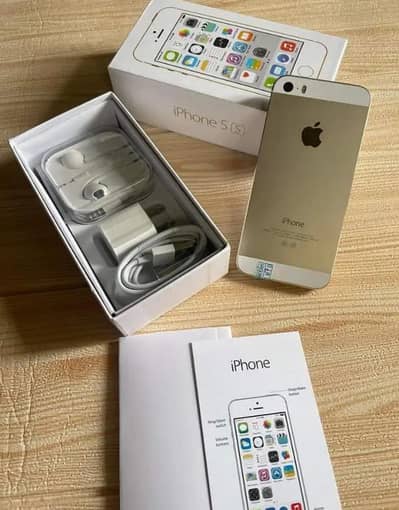 iphone 5S 64GB full box Whatsapp no 03222352063