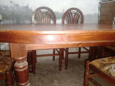 6 chairs and 1 dining table