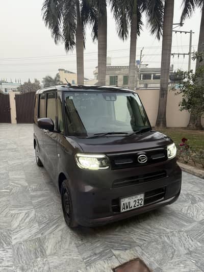 Daihatsu Tanto 2022
