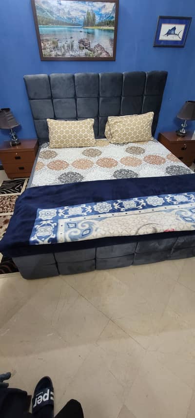 Bedset without mattress for sale